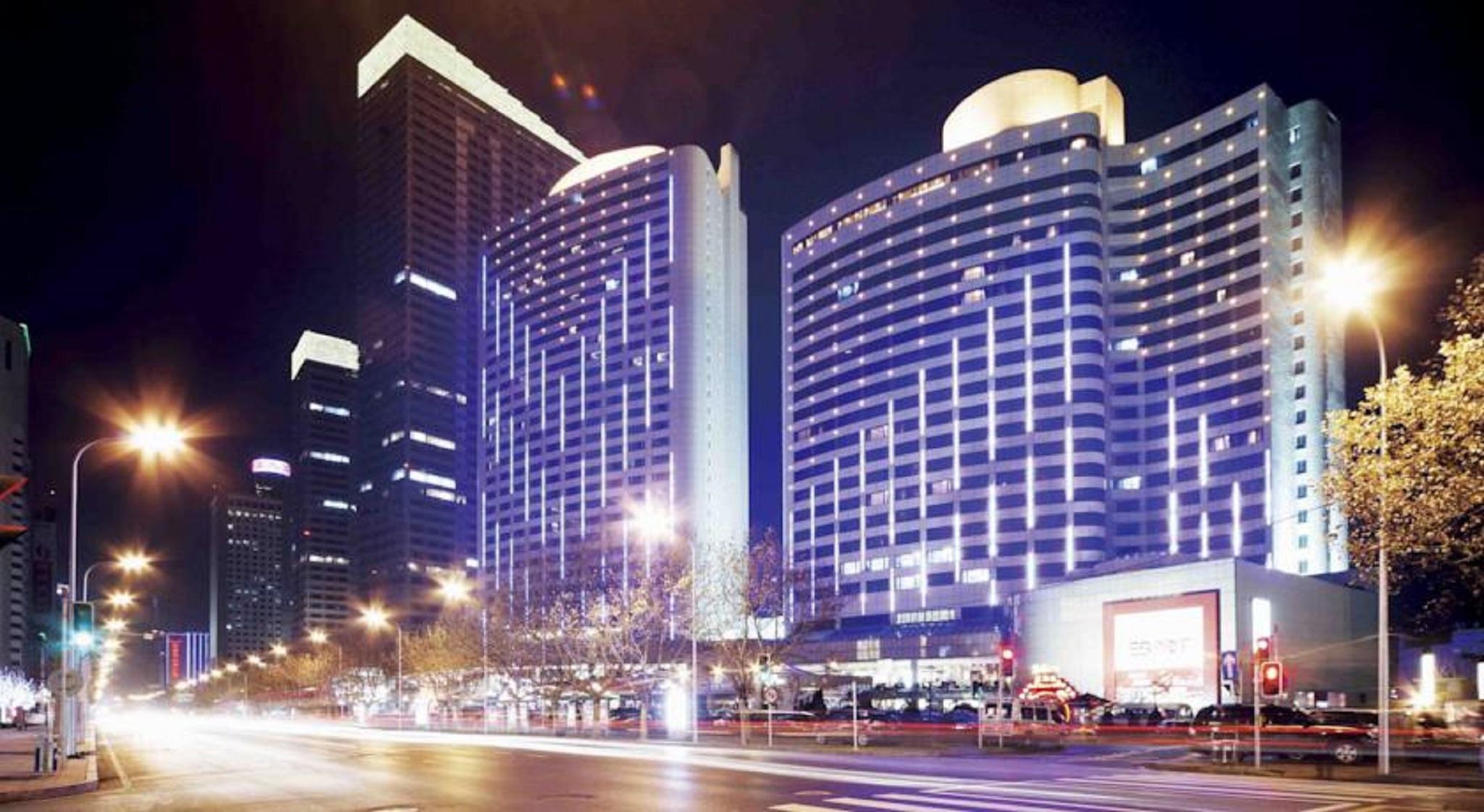 Furama Hotel Далиен Екстериор снимка
