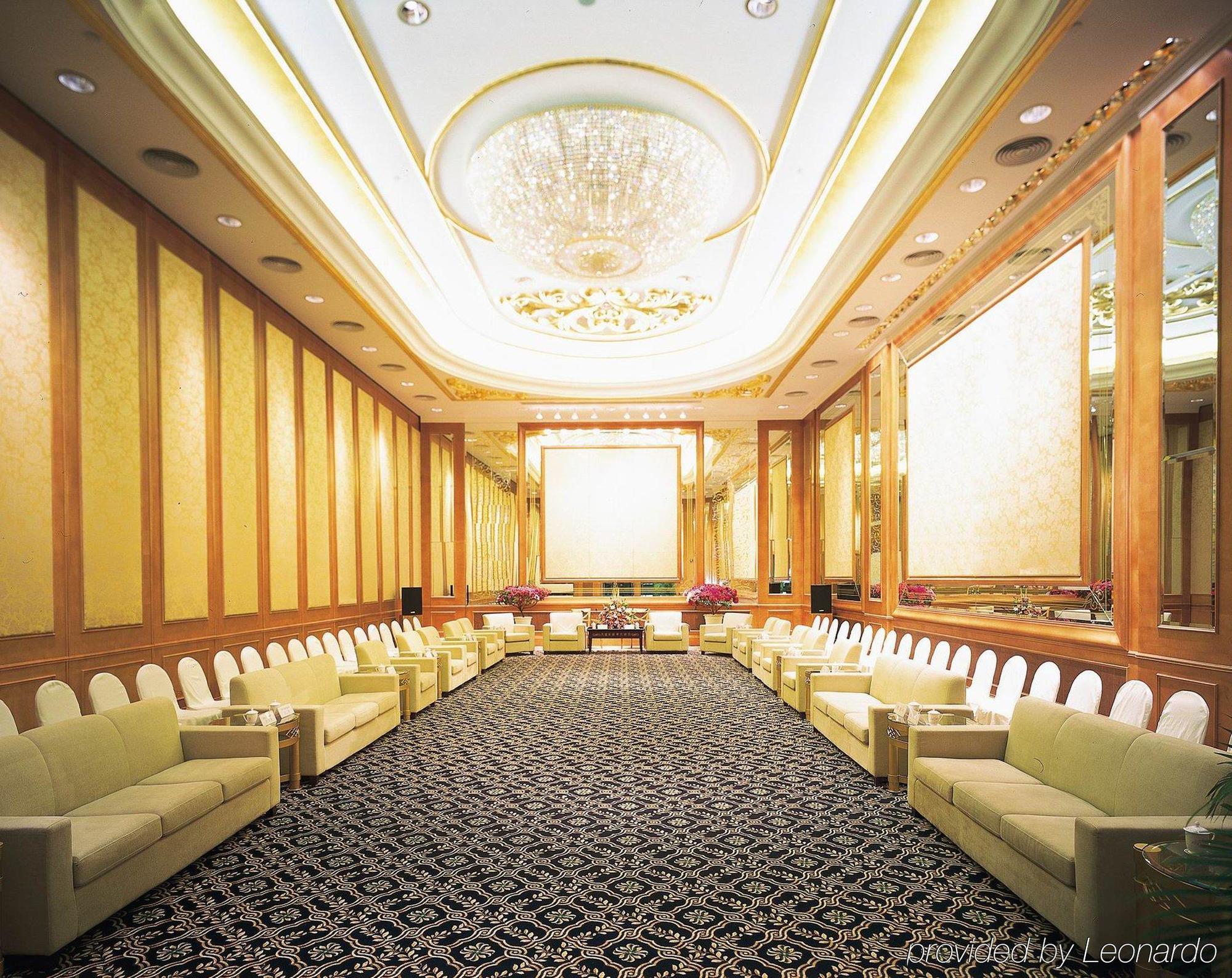 Furama Hotel Далиен Екстериор снимка