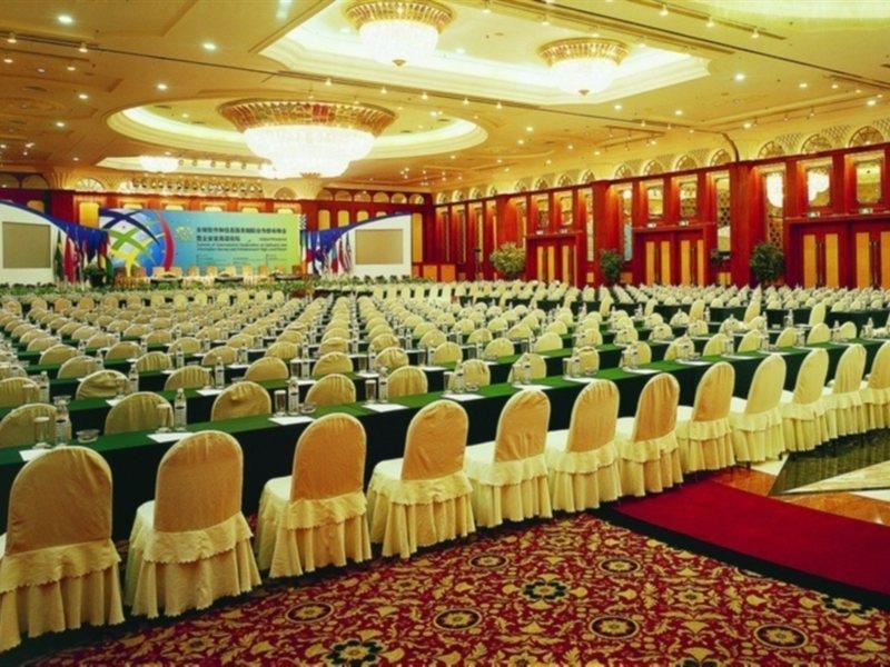 Furama Hotel Далиен Екстериор снимка