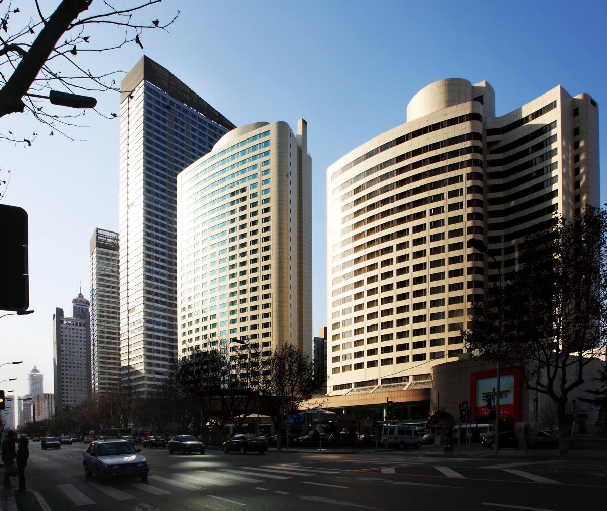 Furama Hotel Далиен Екстериор снимка